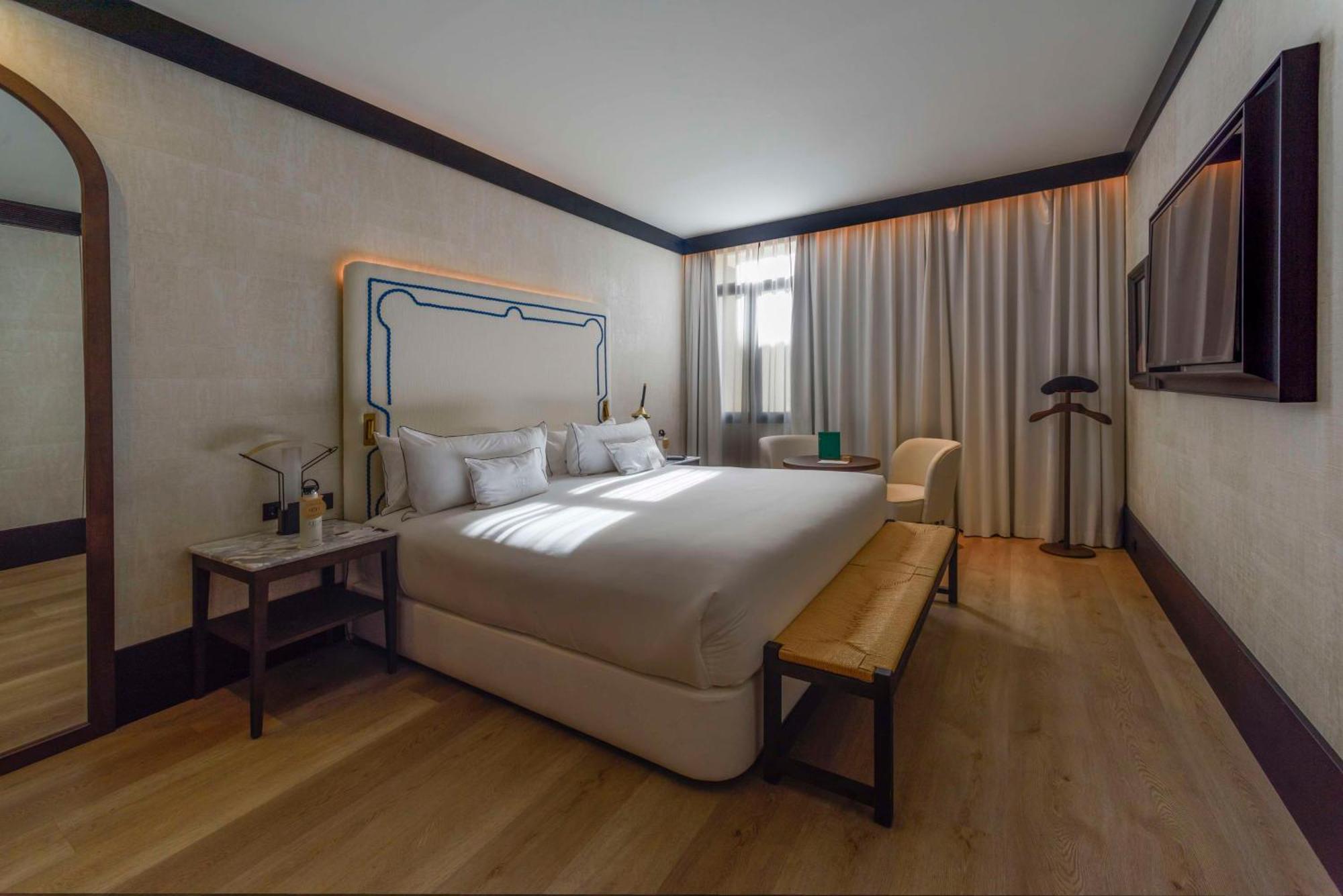 Hotel Montera Madrid, Curio Collection By Hilton 外观 照片