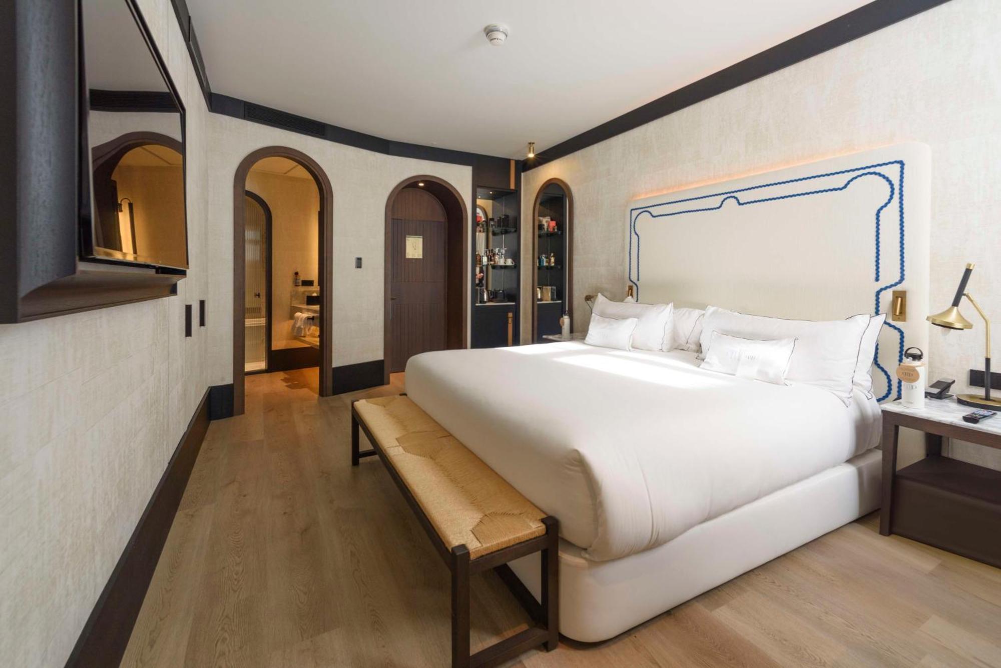 Hotel Montera Madrid, Curio Collection By Hilton 外观 照片