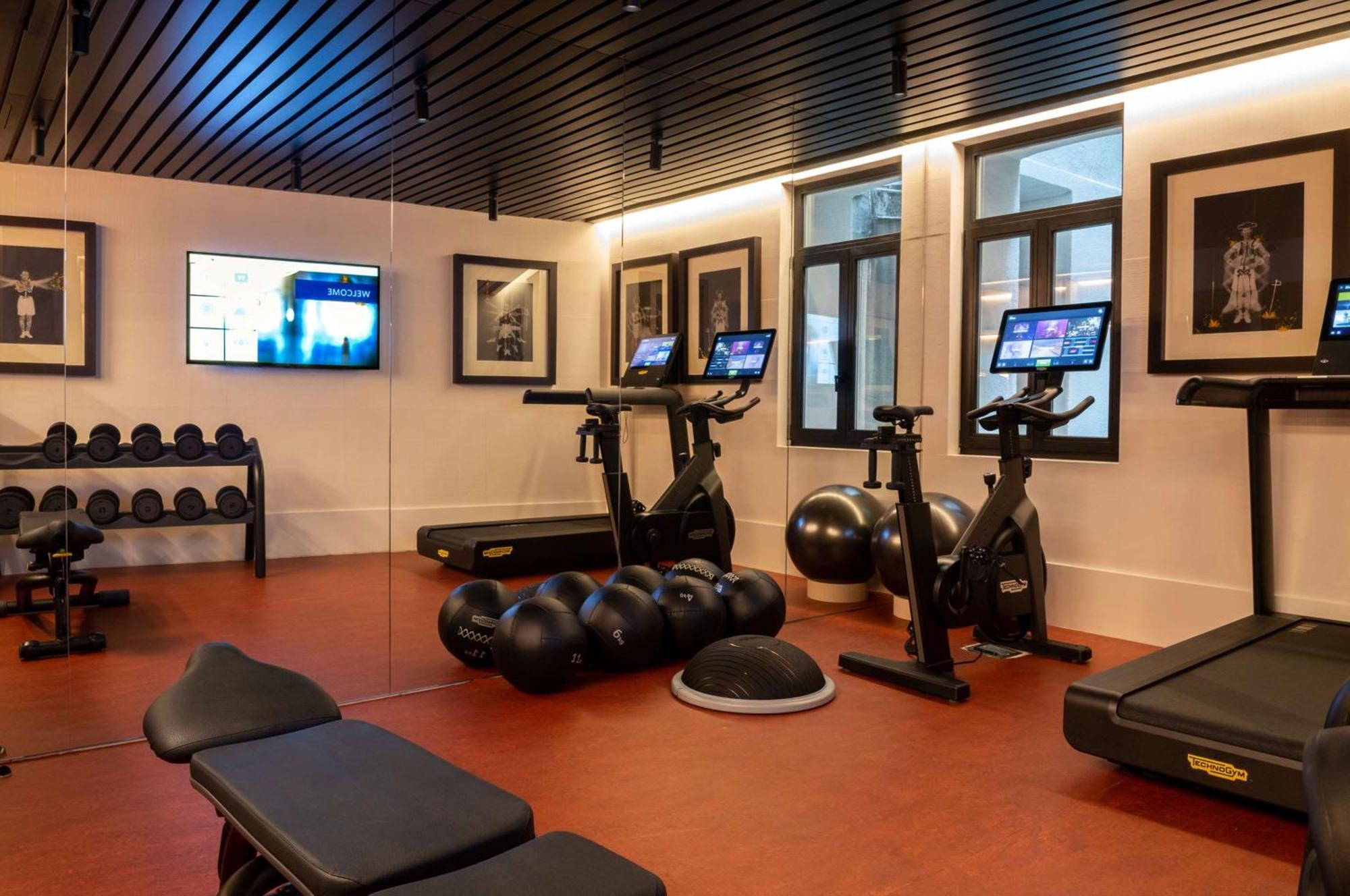 Hotel Montera Madrid, Curio Collection By Hilton 外观 照片